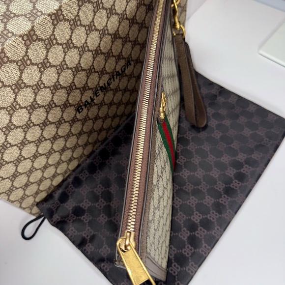 SALE 9/30
Authentic Balenciaga X Gucci The Hacker Project Web Wristlet Clutch BB - Picture 3 of 9